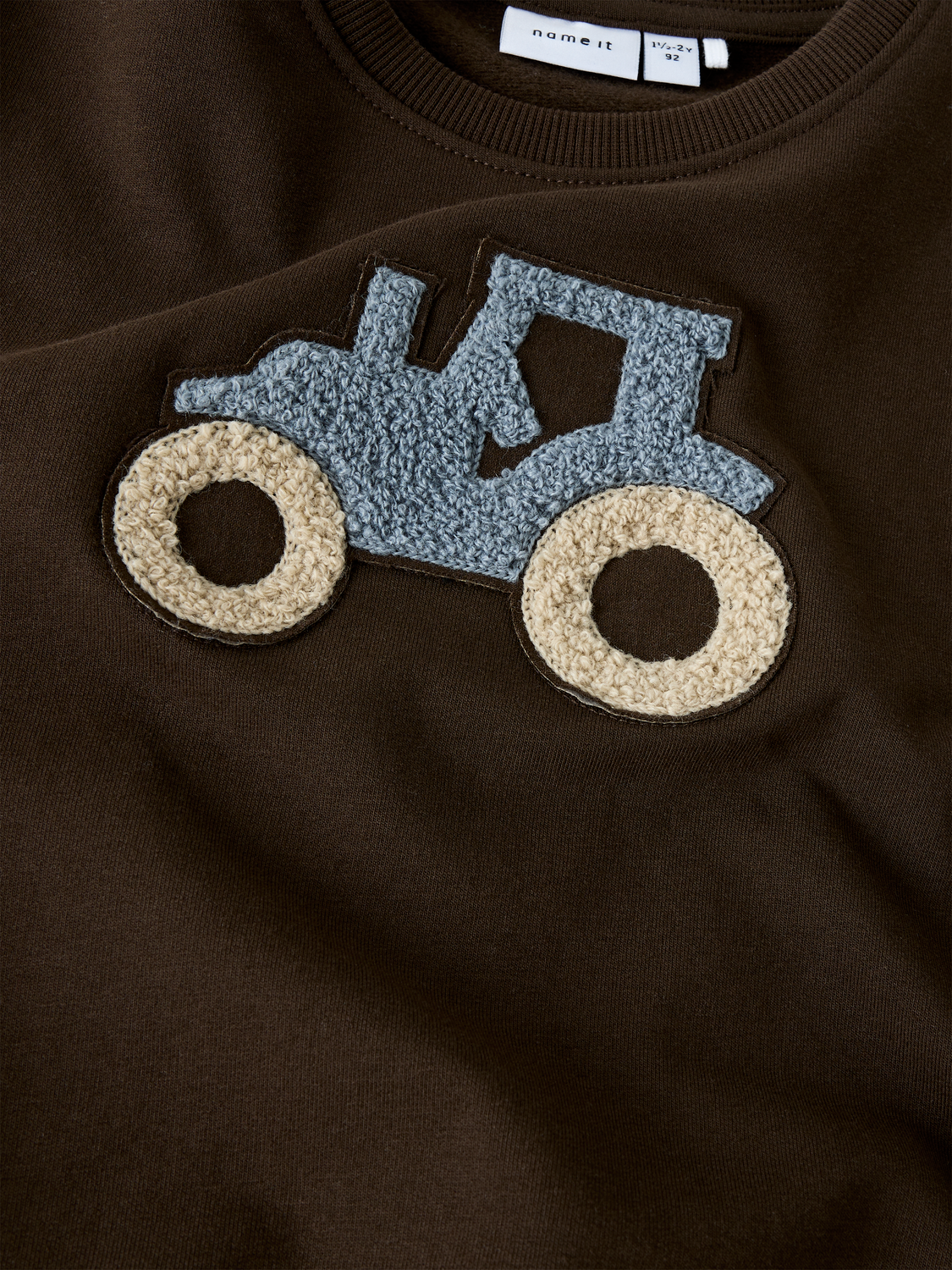 model_shot-front_full